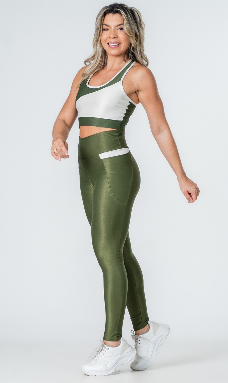 Set Essence Bold Croco Legging + Sport Bra